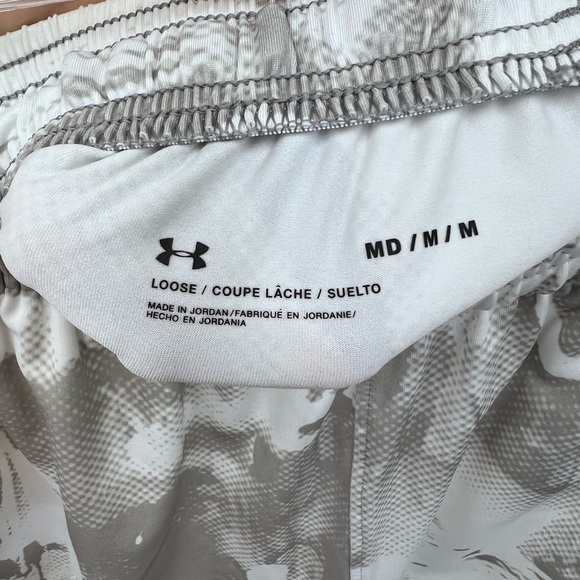 Under Armour Stretch Train Shorts - Picture 3 of 3